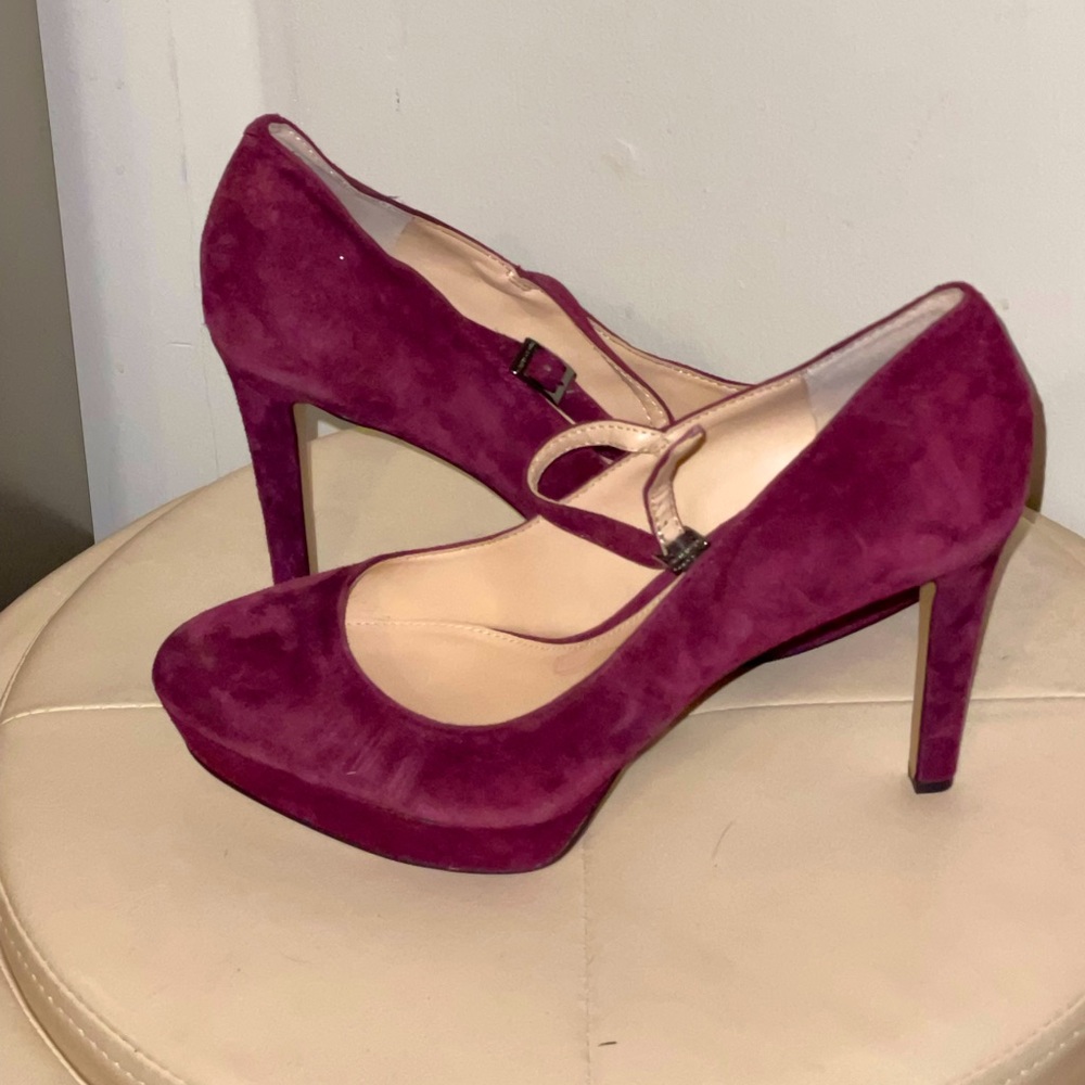 Vince Camuto Suede Pumps Size 9.5